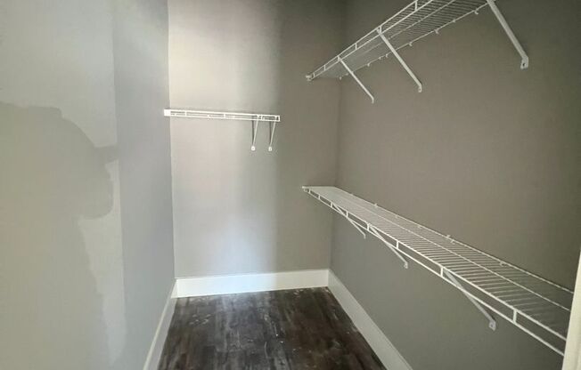 1 bed, 1 bath, 824 sqft, $905, Unit 1112