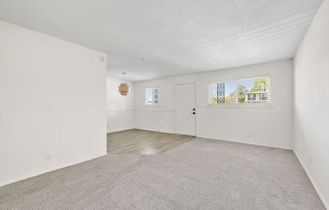 1 bed, 1 bath, 733 sqft, $1,215