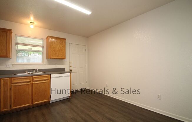 2 beds, 2 baths, $1,025, Unit Unit A