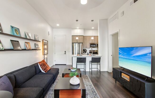 1 bed, 1 bath, 582 sqft, $1,640