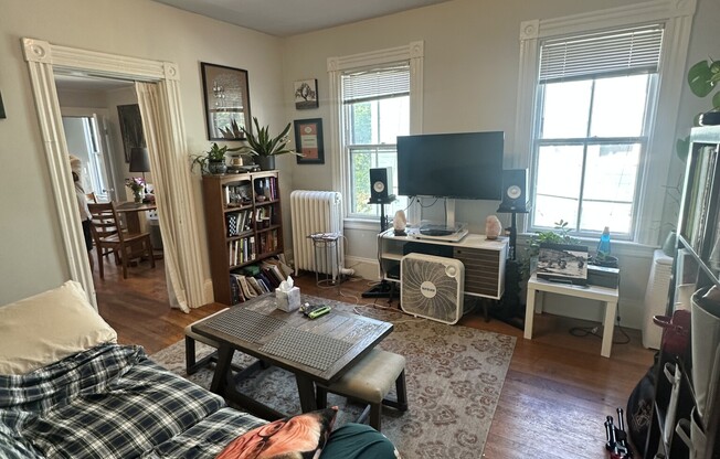 17 Endicott Ave