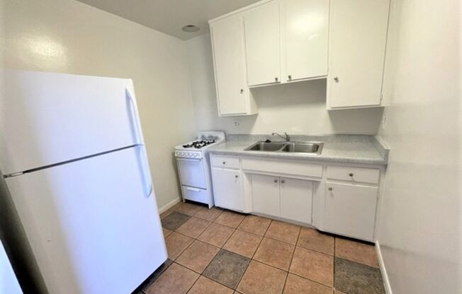 1 bed, 1 bath, $1,400