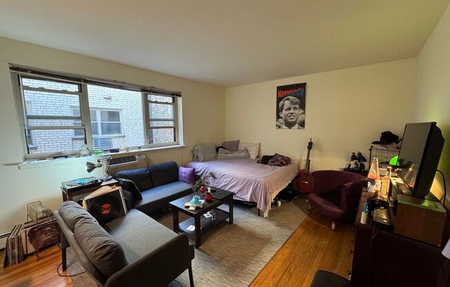 Studio, 1 bath, $1,375, Unit 535-356