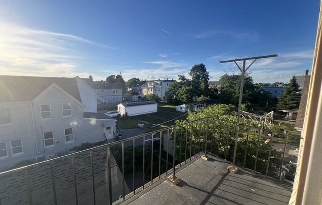 3 beds, 1 bath, 1,200 sqft, $2,600, Unit 3