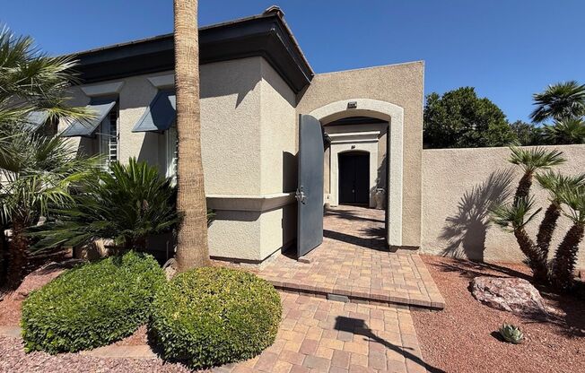 Beautiful Single-Story w/ Pool&Spa in Heart of Summerlin!