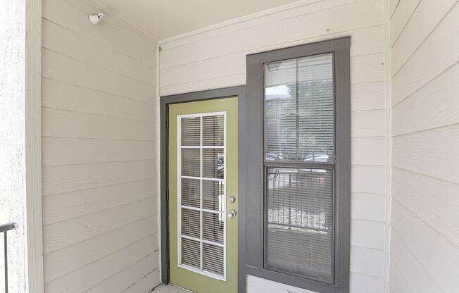 1 bed, 1 bath, 715 sqft, $1,051