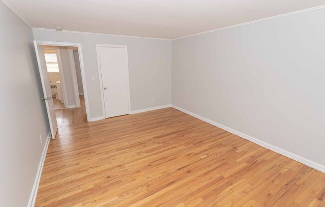 2 beds, 1 bath, $1,895, Unit V-20-2