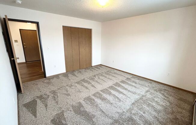 1 bed, 1 bath, 700 sqft, $760, Unit 1415-307