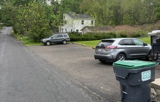 8 SPRUCE AVE