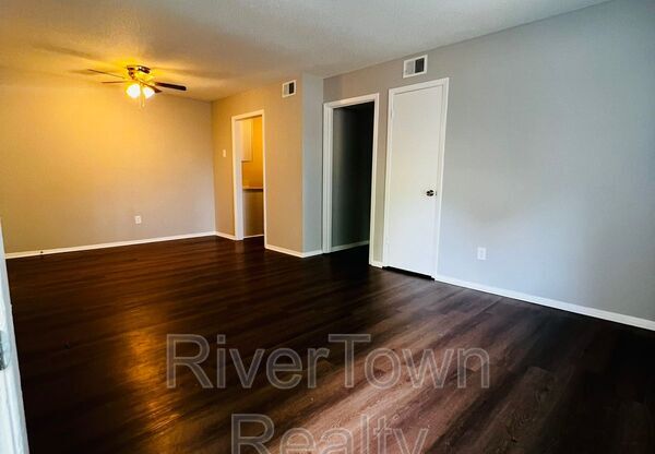 3953 MACON RD