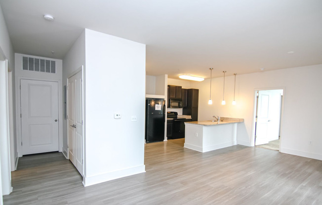 2 beds, 2 baths, 1,103 sqft, $1,675