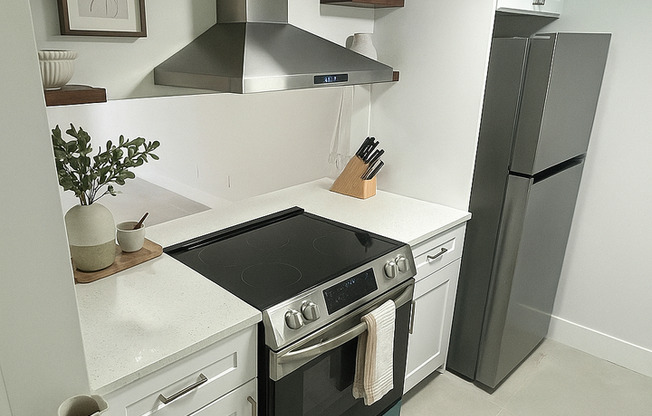 2 beds, 1.5 baths, 1,050 sqft, $1,349, Unit #50