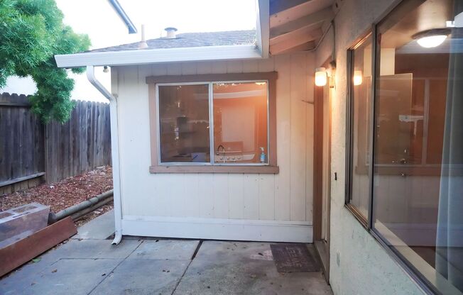 3 beds, 1 bath, $2,650