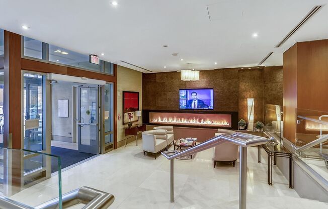2 beds, 2 baths, $4,000, Unit # 1017