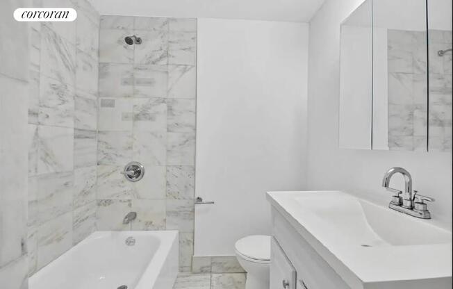 224 E 53 ST
