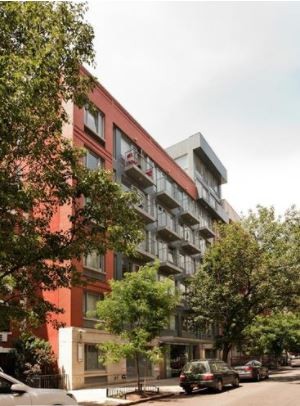 2 beds, 1 bath, $5,400, Unit 5D
