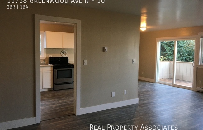 11758 GREENWOOD AVE N