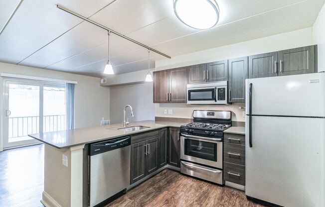 1 bed, 1 bath, 704 sqft, $1,750, Unit F34