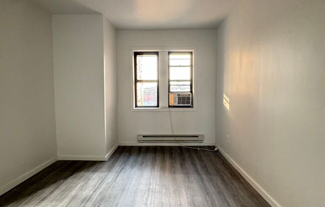 1 bed, 1 bath, $1,195, Unit 4H