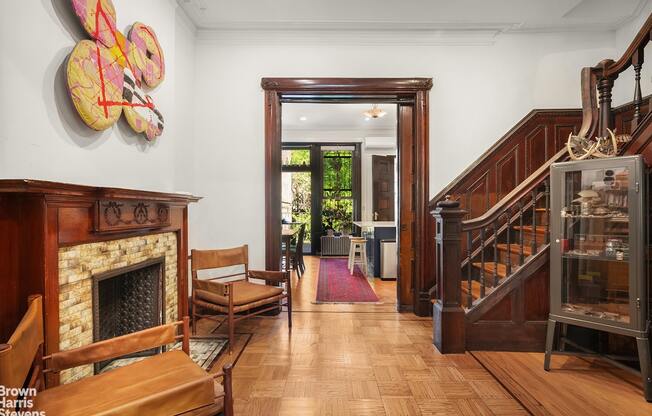 833 PROSPECT PL