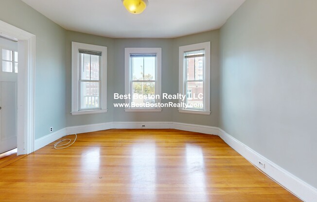 106 Highland Ave # 3