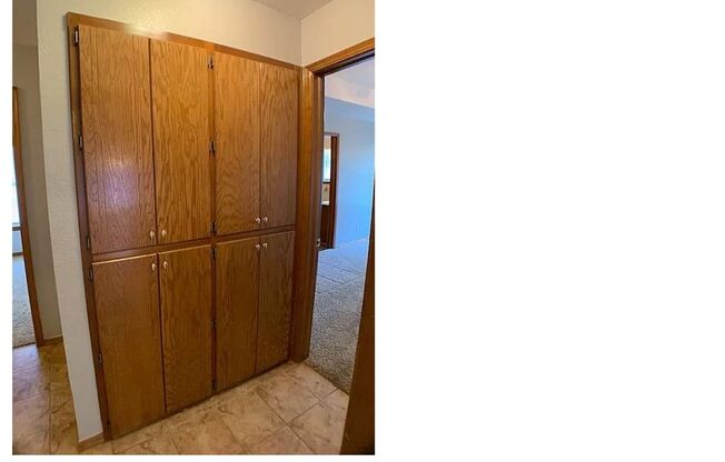 3 beds, 2 baths, $1,350