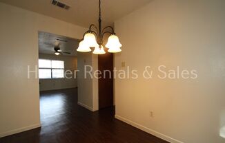 2 beds, 1.5 baths, $725