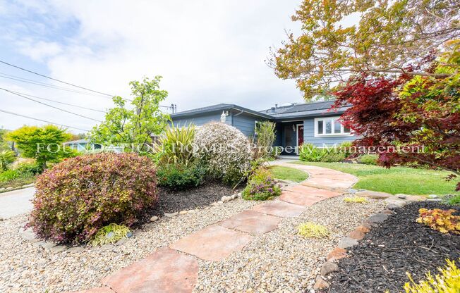 10 Month FURNISHED Lease: Bring Indoor/Outdoor Living HOME with this 3bd+/2.5ba plus Pool & Hot Tub
