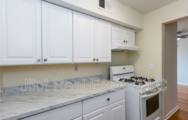 496 HOLDERNESS ST SW