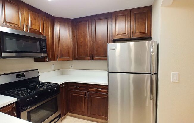 1 bed, 1 bath, 890 sqft, $2,550, Unit 114