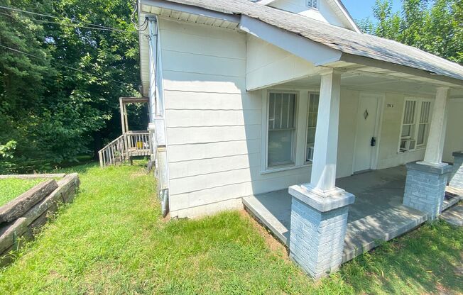 2bd/1ba Duplex off Loop close to Downtown Kannapolis & Research Center