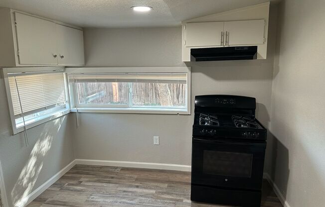 216 N. N ST. - 2 BEDROOM 2 BATH - TULARE, CA