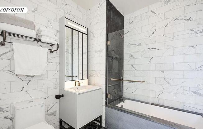 1 bed, 1 bath, 907 sqft, $7,200, Unit 24E