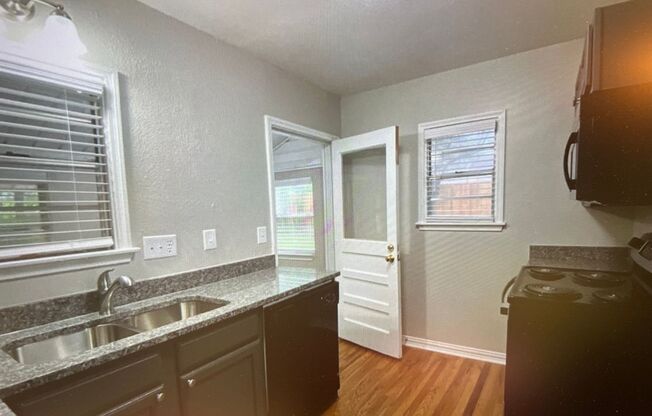 2 beds, 1 bath, $1,475