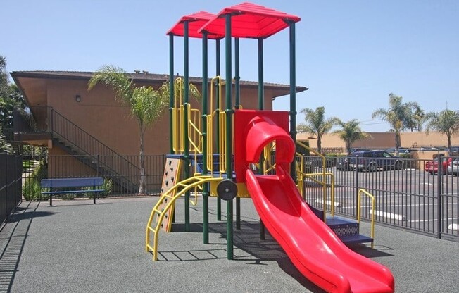 2 beds, 1.5 baths, 860 sqft, $2,350, Unit 69