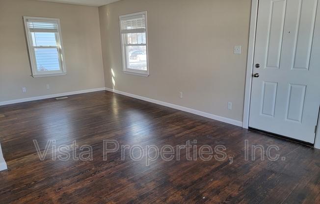 1100 W WHITNEY AVE