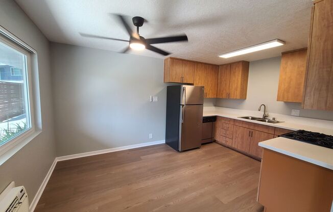 2 beds, 1 bath, 950 sqft, $3,075, Unit 1718-2