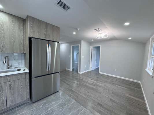 145 39 20 AVE