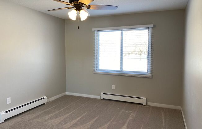 2 beds, 1 bath, 912 sqft, $1,395, Unit 1950315