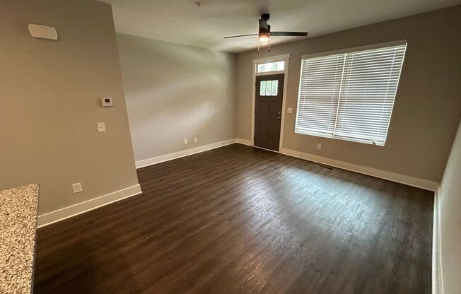 3 beds, 3.5 baths, 1,568 sqft, $2,250, Unit Unit 304