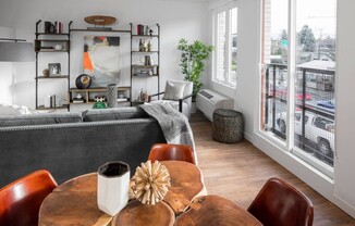 1 bed, 1 bath, 653 sqft, $1,515, Unit 205