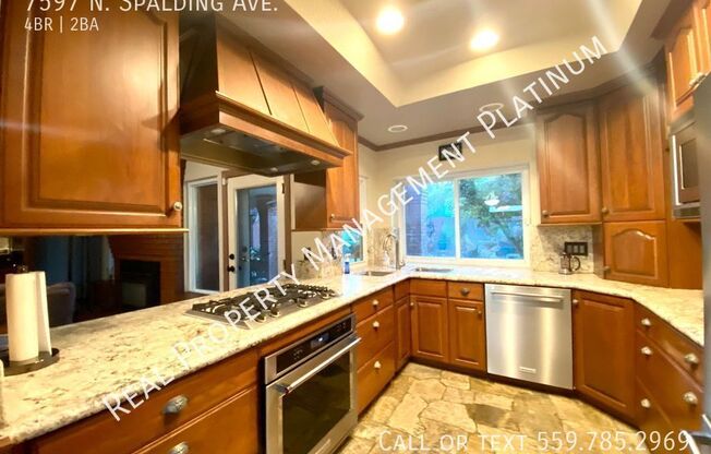 7597 N SPALDING AVE