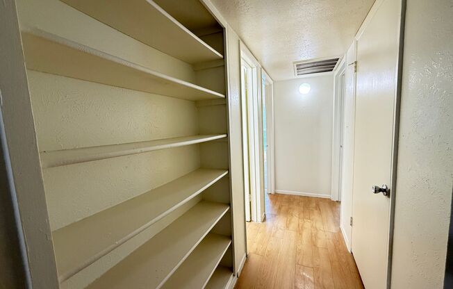 2 beds, 1 bath, 924 sqft, $1,699, Unit OPA-131