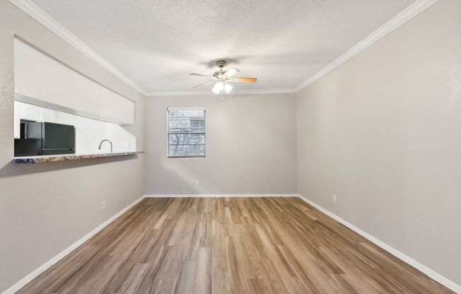 Studio, 1 bath, 440 sqft, $800, Unit 120