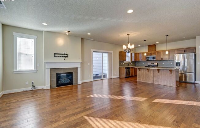 4 bedroom 2.5 bath House in Beaverton - Central A/C, Washer & Dryer, Garage!