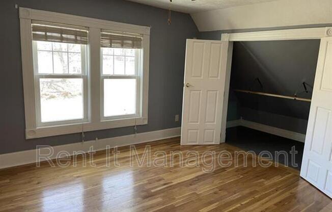 2154 S 35 ST