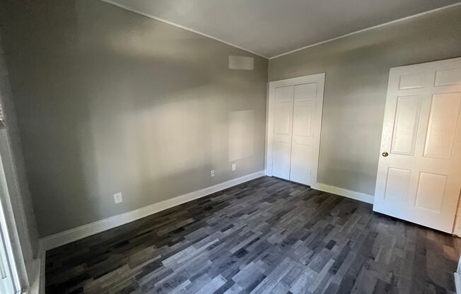 3 beds, 1 bath, $1,150