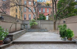 115 west 11
