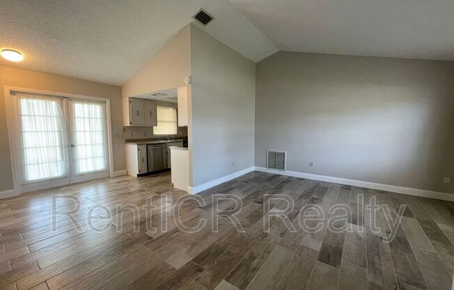 1118 GREENLEA DR
