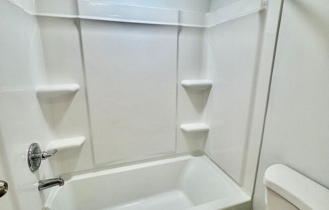 2 beds, 1 bath, 1,000 sqft, $1,295, Unit 101